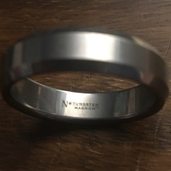 Mens wedding band - Picture 1 of 4